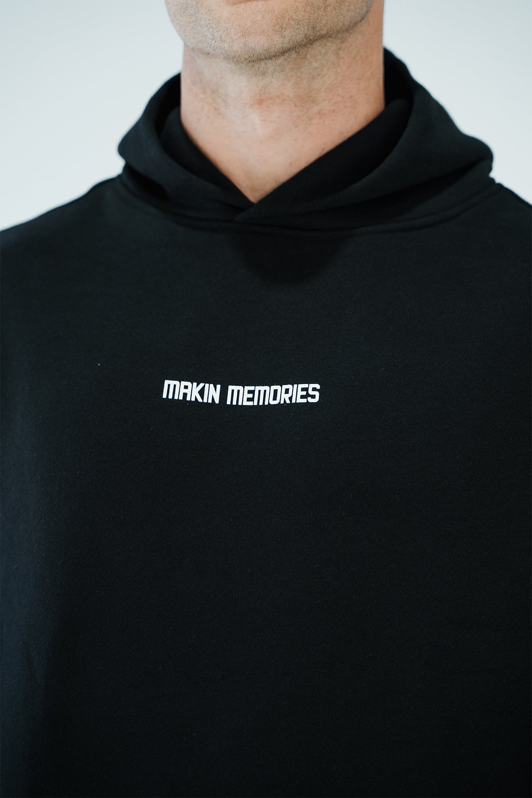 ICONIC HOODIE IN BLACK