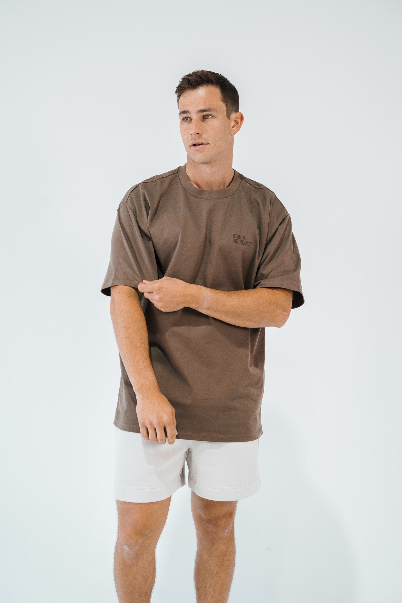 BOLD TEE IN WALNUT