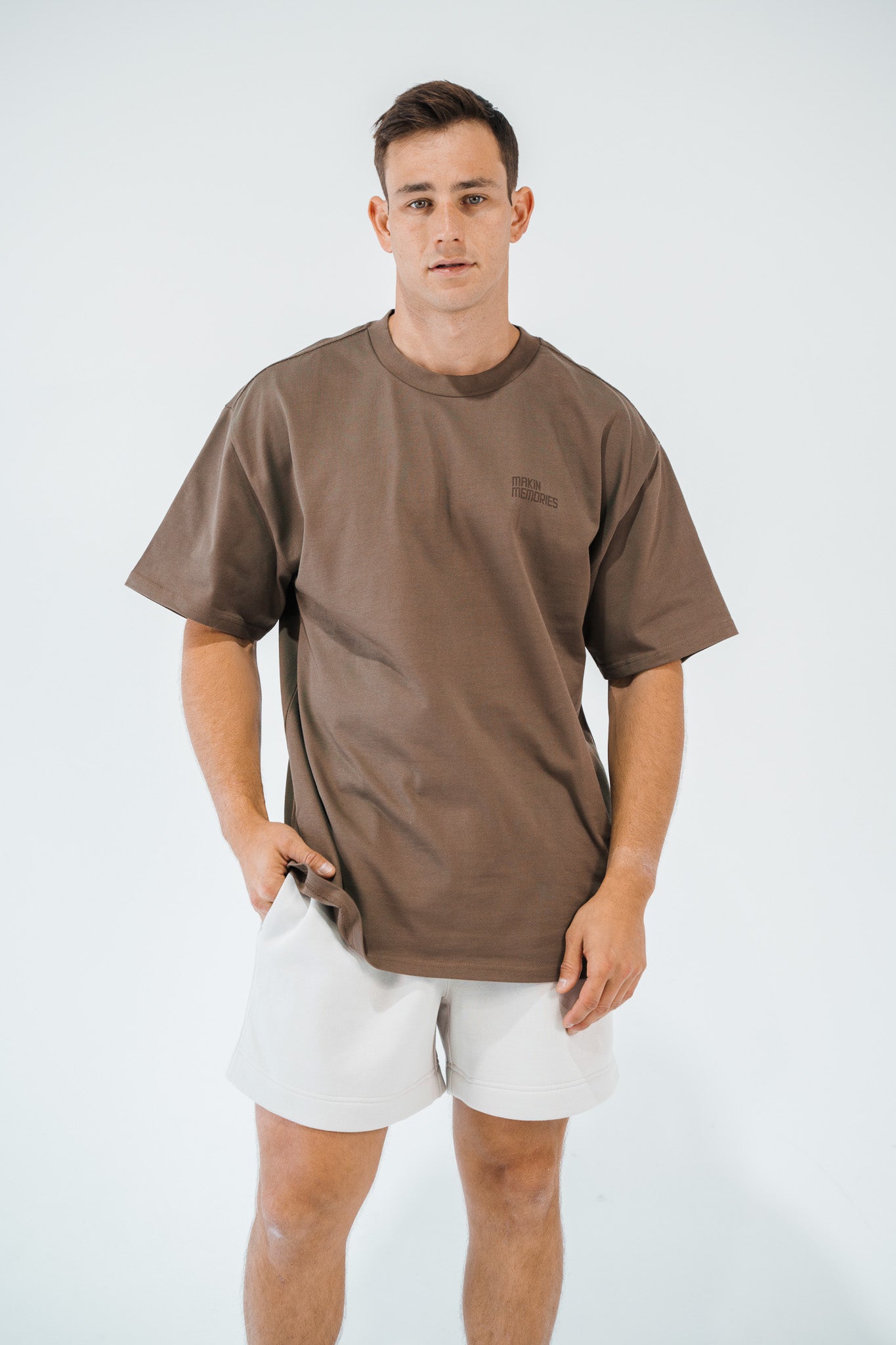 BOLD TEE IN WALNUT