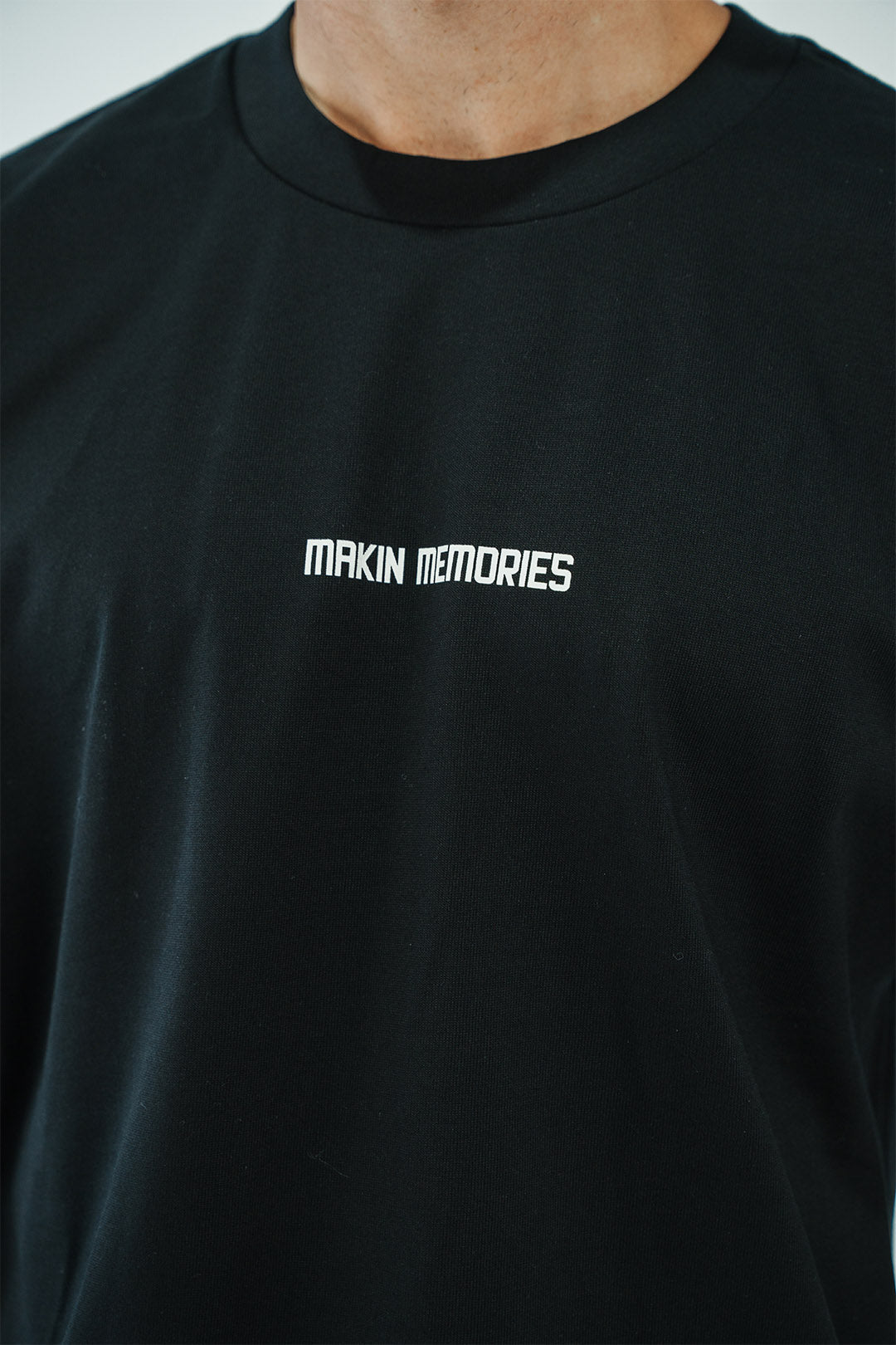 ICONIC TEE IN BLACK