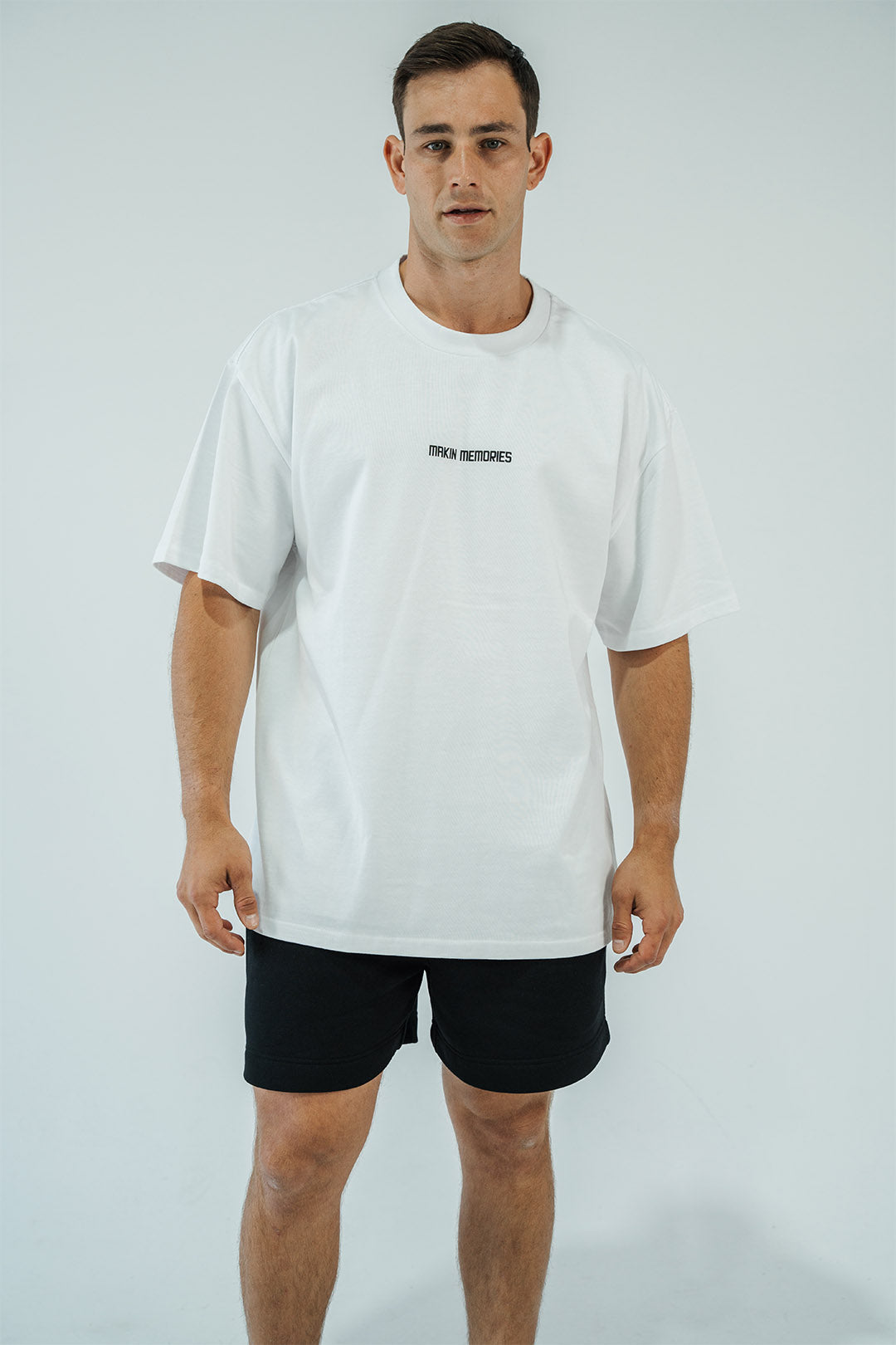ICONICTEEINWHITE_0000s_0000s_0004_DSC05697.jpg